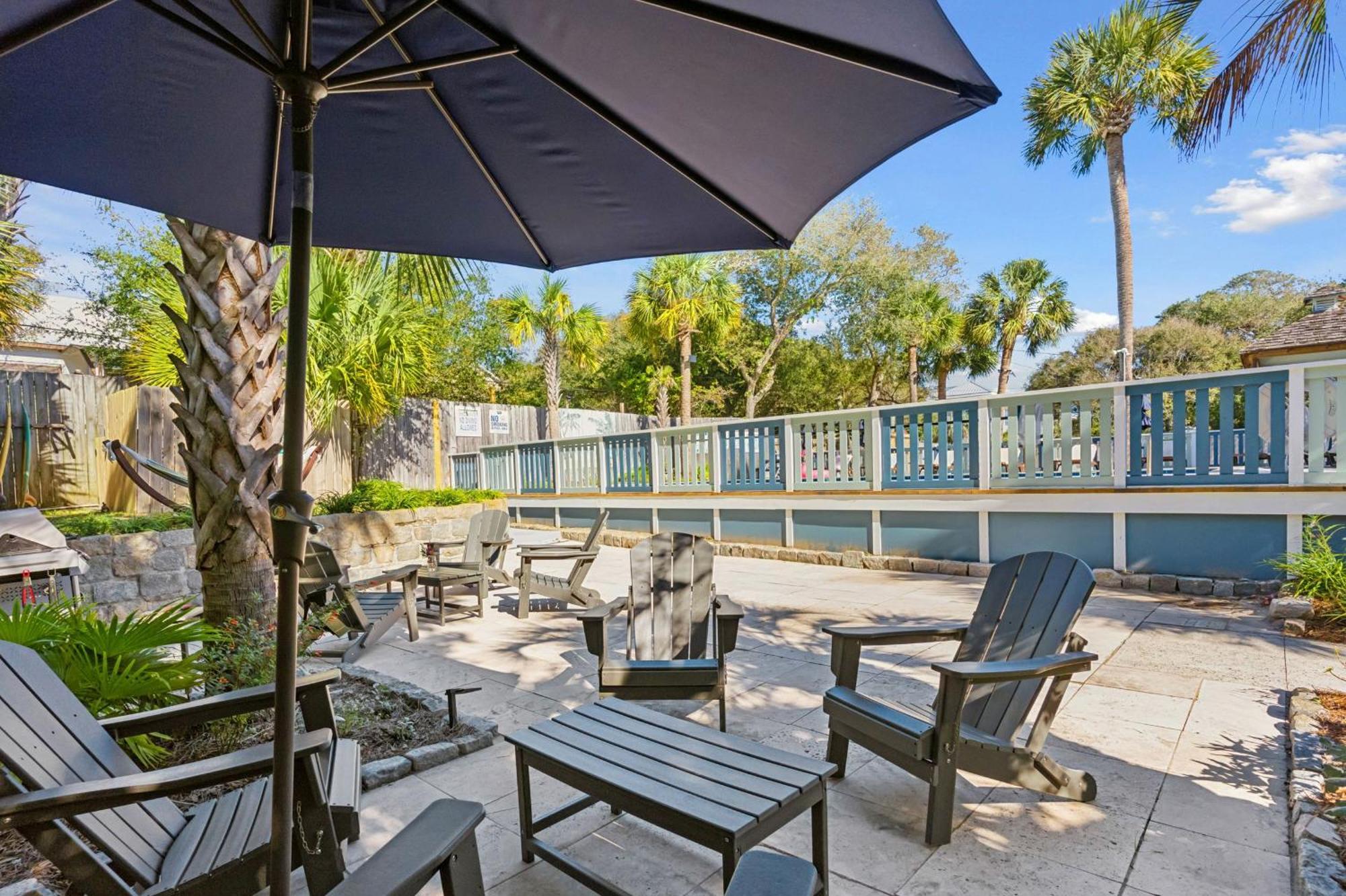 Folliday Inn - The Ariston - Room 34 Folly Beach Exterior photo
