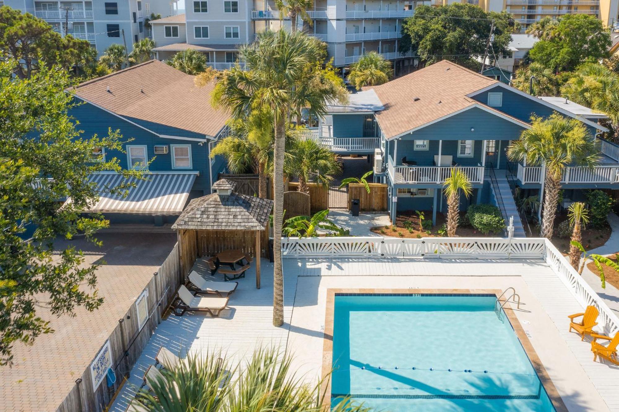 Folliday Inn - The Ariston - Room 34 Folly Beach Exterior photo