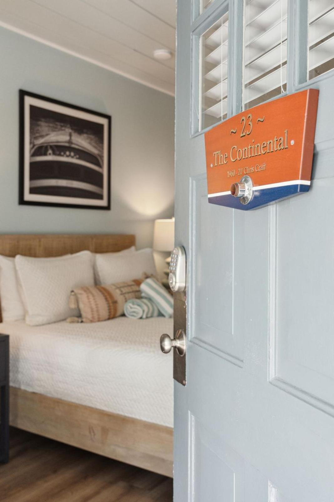 Folliday Inn - The Ariston - Room 34 Folly Beach Exterior photo
