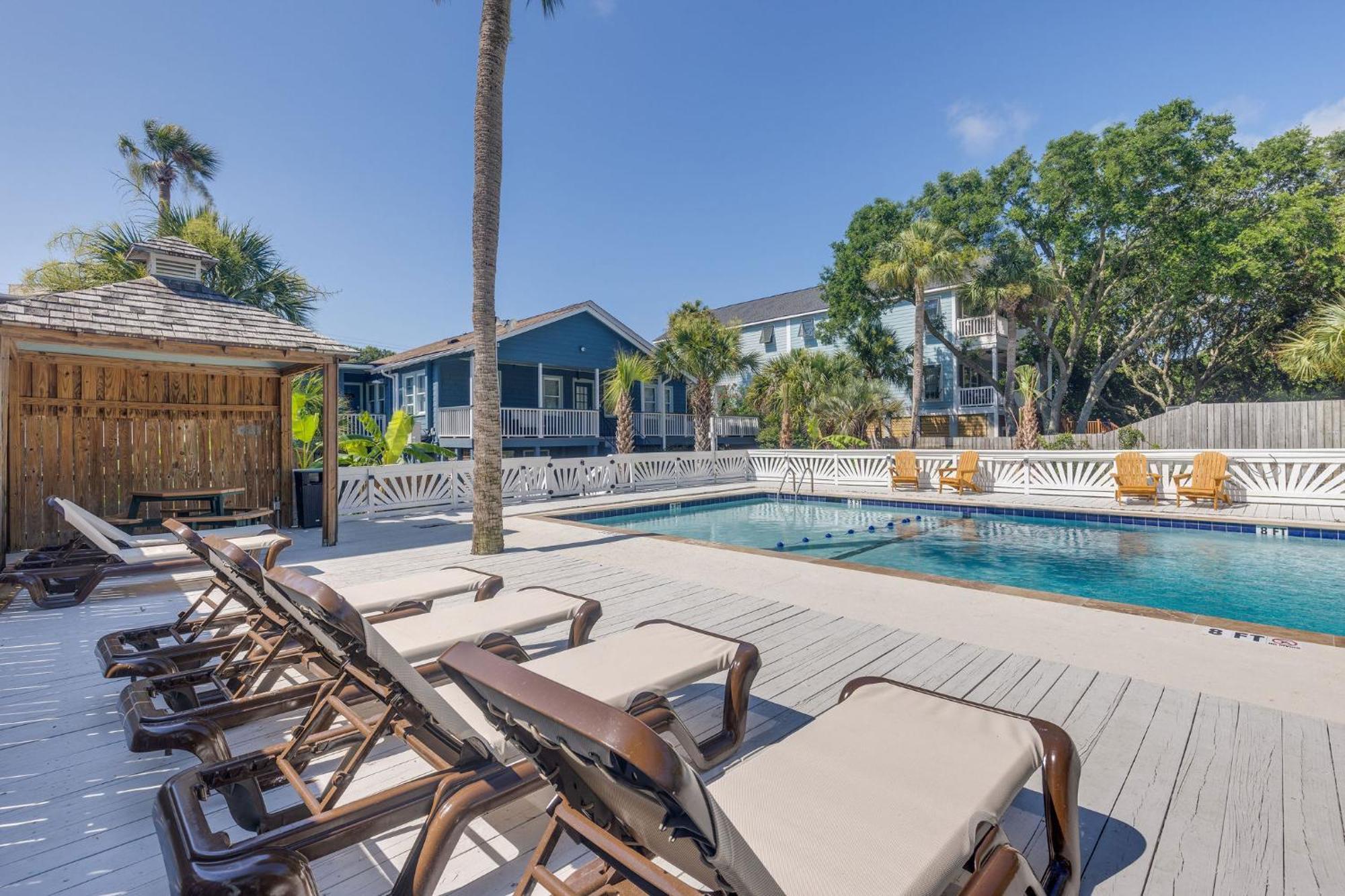 Folliday Inn - The Ariston - Room 34 Folly Beach Exterior photo