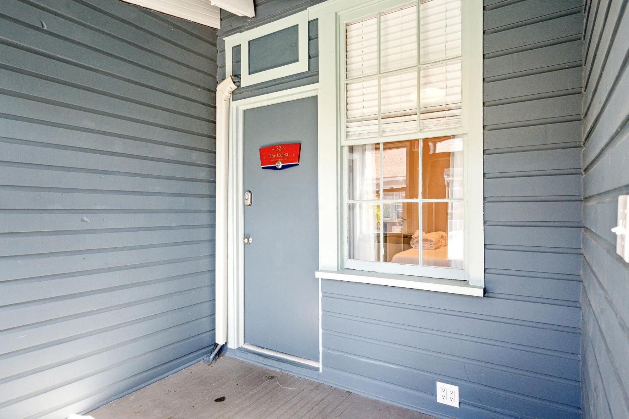 Folliday Inn - The Ariston - Room 34 Folly Beach Exterior photo